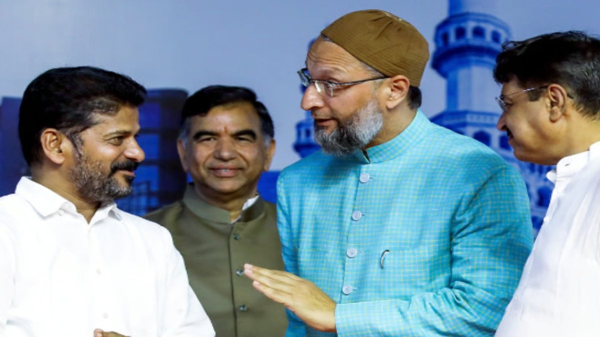 'रेवंत रेड्डी को सपोर्ट करते हैं, कांग्रेस को नहीं', ओवैसी ने बांधे तारीफों के पुल, गदगद हुए सीएम