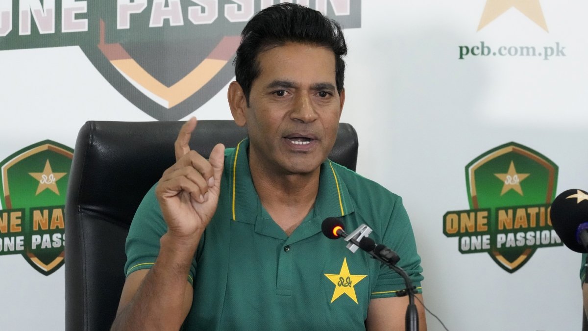 PCB ने चलाया सफाई अभियान, चीफ ऑफ सिलेक्टर आकिब जावेद पर भी चल सकता है हंटर
