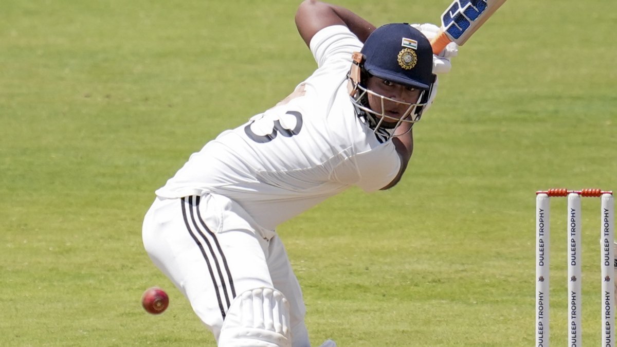 वैभव सूर्यवंशी ने मोहम्मद सिराज को दिन में दिखाए तारे, लगाई बाउंड्री की झड़ी, देखें VIDEO