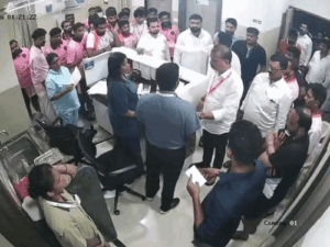 Palghar Hospital Assault | Shiv Sena Leader Slaps Staff Over Bill Dispute | ACTPnews