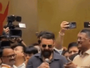संजय दत्त बोले-जेल में भी मराठी नहीं सीख पाया:शिवसेना नेता हंसे; भाजपा विधायक बोले- ऑटो ड्राइवरों पर तो दबाव बनाते हैं | ACTPnews