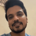 'पंचायत' के दामाद पहुंचे बिग बॉस के घर:सलमान खान के पास रोए; बोले- सैफ-करीना की शादी में होटल के किचन में सफाई भी की | ACTPnews