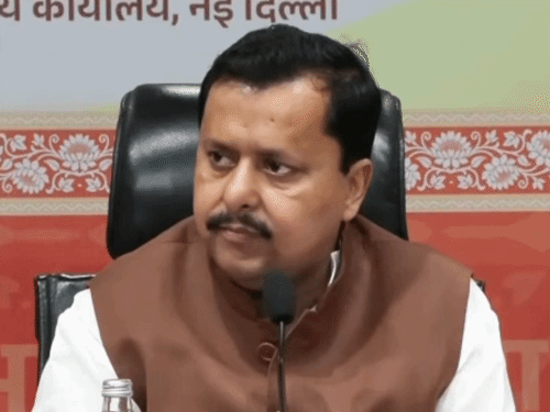 नितिन नवीन ने दिल्ली स्थित भाजपा ऑफिस में प्रेस कॉन्फ्रेंस की। - Dainik Bhaskar