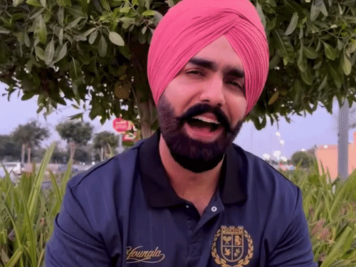 पंजाबी सिंगर-एक्टर पर फायरिंग:कनाडा में शो के बाद कार पर हमला; एमी विर्क सुरक्षित, हमलावरों ने बचने के लिए अपनी SUV भी फूंकी