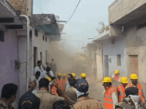 MP शराबकांड- करणी सेना नेता के घर पर चला बुलडोजर:सागर में 3 आरोपियों के 6 मकानों पर एक्शन; 3 JCB के साथ फोर्स तैनात | ACTPnews