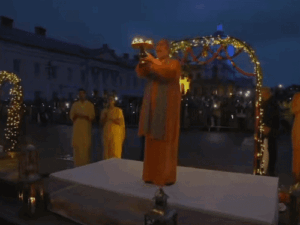 Ganga Aarti Held at London Thames River | ACTPnews