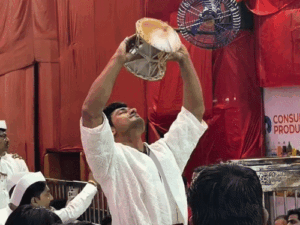 लालबागचा राजा के दरबार में पहुंचे विद्युत जामवाल:आरती के साथ शंख और डमरू बजाकर लिया बप्पा का आशीर्वाद | ACTPnews