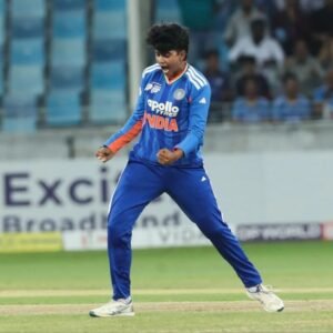 श्री चरणी 800+ रेटिंग पॉइंट्स पाने वाली पहली भारतीय गेंदबाज:ICC ने विमेंस रैंकिंग जारी की, दीप्ति दूसरे नंबर पर पहुंचीं; शेफाली को भी फायदा | ACTPnews