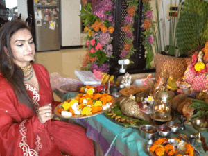 आकृति कक्कड़ बोलीं- गणपति बप्पा घर आते हैं:विसर्जन के बाद पौधों के जरिए जिंदगी का हिस्सा बन जाते हैं | ACTPnews