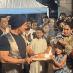 उल्टी आरती कर रहे थे सलमान खान, बहन ने टोका:यूलिया वंतूर ने भी आरती की, सोहेल खान के गणपति विसर्जन में थिरका परिवार | ACTPnews