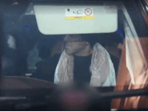 सलमान खान अपने ड्राइवर पर भड़के:दावा- फैन का पैर गाड़ी के नीचे आया; फटकार लगाते दिखे एक्टर | ACTPnews