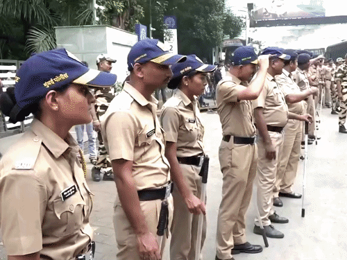 IIT बॉम्बे कैंपस-हॉस्टल से सीलिंग फैन हटेंगे:सुसाइड केस के बाद फैसला; आरोपी प्रोफेसर के समर्थन में IIT दिल्ली-मद्रास फैकल्टी, छात्र भी प्रदर्शन पर