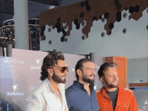 आलिया-रणबीर कपूर ‘डोंट बी शाय’ की स्क्रीनिंग में पहुंचे:‘हुंकार’ की स्क्रीनिंग में रणवीर सिंह- अनीत पड्डा नजर आए | ACTPnews