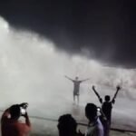 ओडिशा के समुद्र में उठा 15 फीट ऊंचा ज्वार, सड़क तक पहुंचा पानी; झूम उठे पर्यटक | ACTPnews