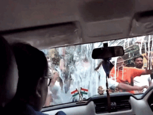 TMC विधायक कुणाल घोष की कार पर हमला:ममता की रैली में जाते समय अंडे फेंके, शीशा तोड़ा; 4 महीने में तीसरी बार हमला हुआ | ACTPnews