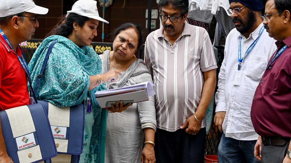दिल्ली और महाराष्ट्र के SIR में आपत्तियां दाखिल करने की अंतिम तारीख बढ़ी, चुनाव आयोग ने दी बड़ी राहत