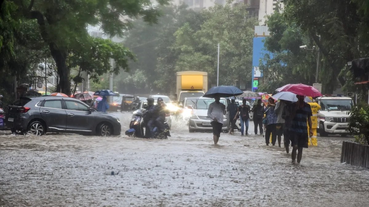 UP में बारिश कम होने के संकेत, इन राज्यों में तेज हवाएं और बरसात, बाढ़-लैंडस्लाइड का भी अलर्ट; मौसम का नया अपडेट जारी