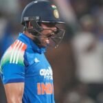शुभमन गिल ने ऐतिहासिक पारी के दम पर ध्वस्त किया धोनी का 21 साल पुराना कीर्तिमान, कोहली भी नहीं कर सके थे ऐसा | ACTPnews