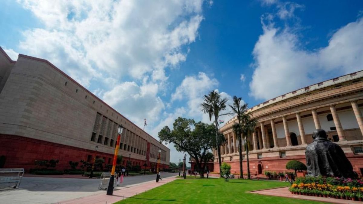 संसदीय समितियों में हो गया बड़ा फेरबदल, जानें किस नेता को मिली किस कमिटी की कमान