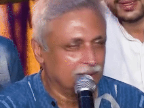 Naseeruddin Shah & Piyush Mishra Controversy