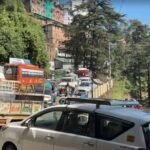 लॉन्ग वीकेंड ने शिमला की हालत खराब कर दी! 3 दिन में 70 हजार गाड़ियां पहुंचीं, सड़कें पैक, जाम में फंसे सैलानी | ACTPnews