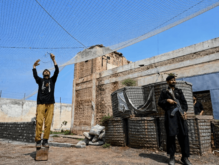 Pakistan Army & Police Use Fishing Nets To Counter Drone Attacks | ACTPnews