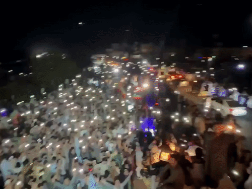 PM शहबाज का इमरान समर्थकों को बातचीत का न्योता:सपोर्टर्स बोले-पूर्व पीएम की रिहाई की मांग से समझौता नहीं; लॉन्ग मार्च पेशावर से 30km दूर