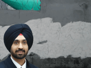 दिलजीत दोसांझ का घर समझ लिखे खालिस्तानी नारे:पड़ोसी बोला- मुंह बांधकर आए 4-5 लोग, सिंगर का भी नाम लिखा, मैंने डांटा तो भाग गए | ACTPnews